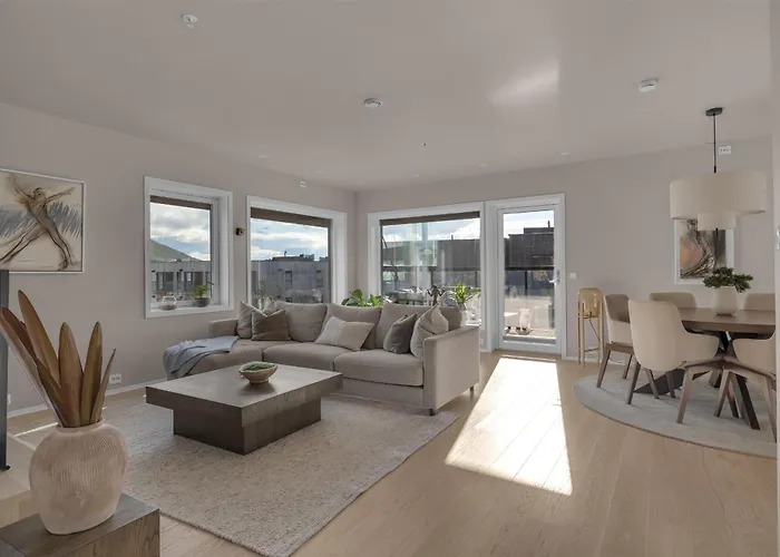 Penthouse With Spectacular Views And Two Balconies