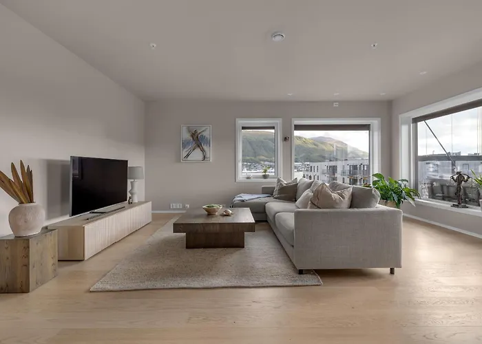 Penthouse With Spectacular Views And Two Balconies Apartamento