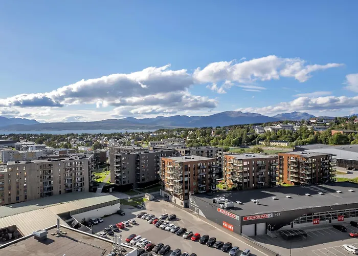 Penthouse With Spectacular Views And Two Balconies *