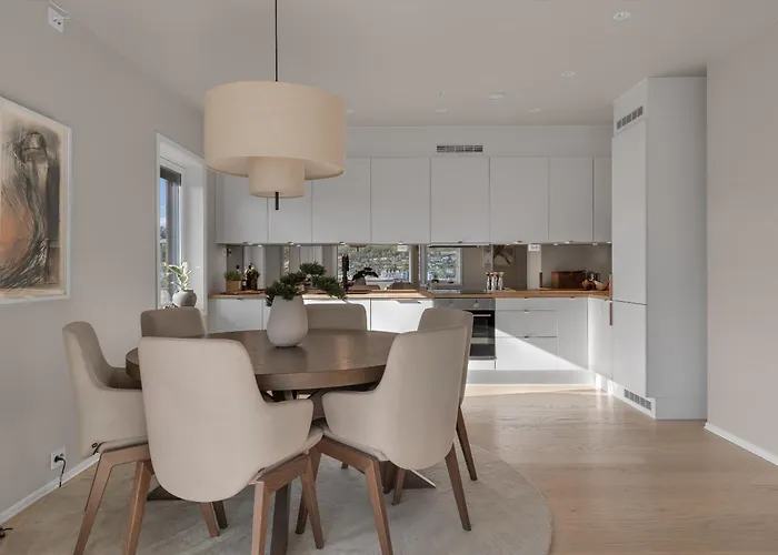 Penthouse With Spectacular Views And Two Balconies Lägenhet