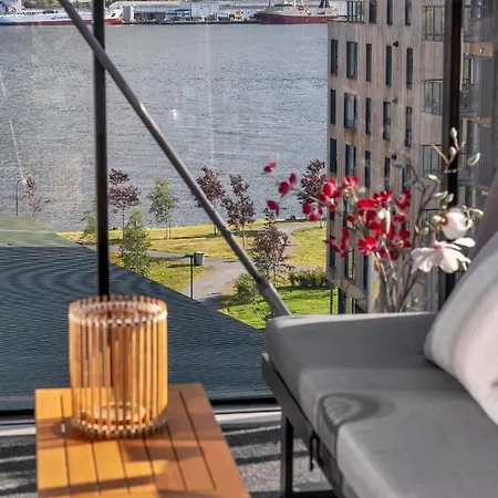 아파트 Penthouse With Spectacular Views And Two Balconies 트롬쇠