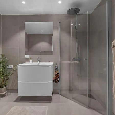 Penthouse With Spectacular Views And Two Balconies 아파트